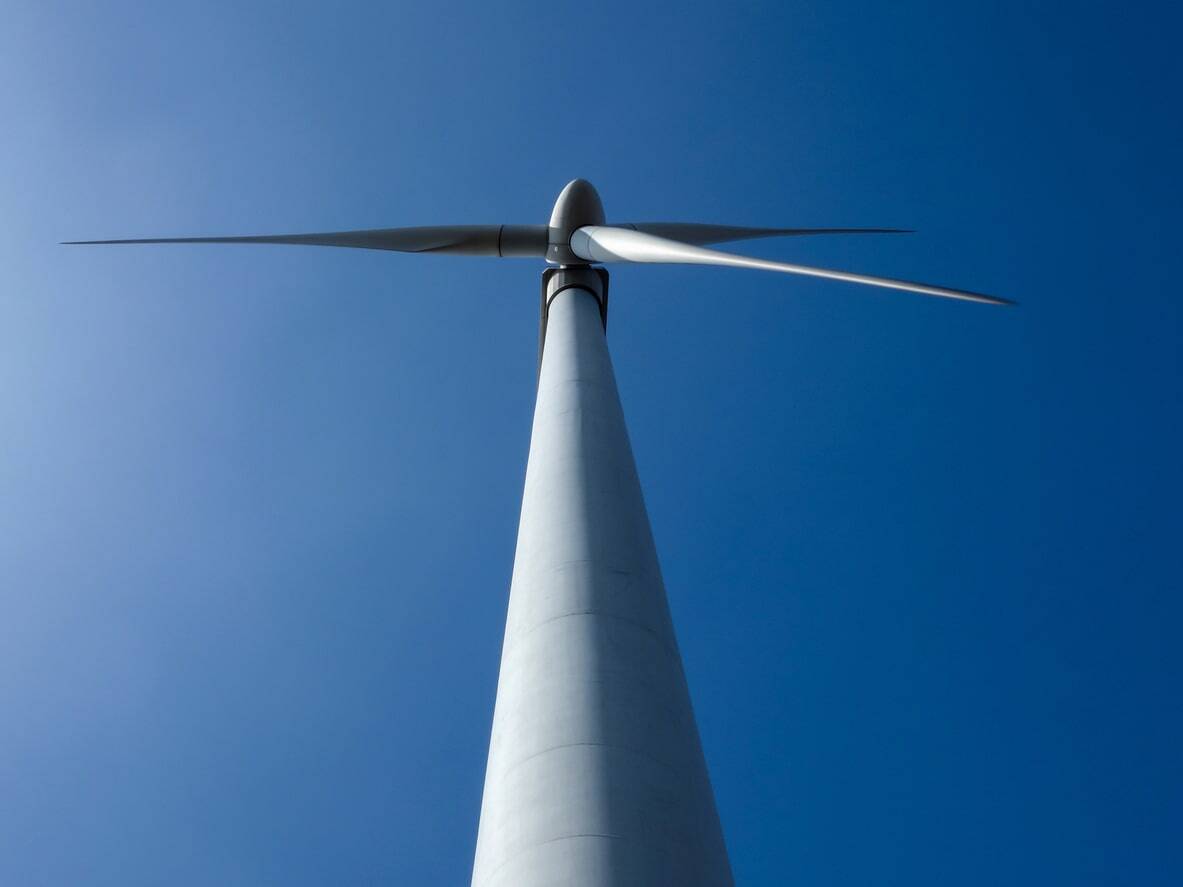 Application Of Accelerometers In Rotor Imbalance Detection And Correction In Wind Turbines